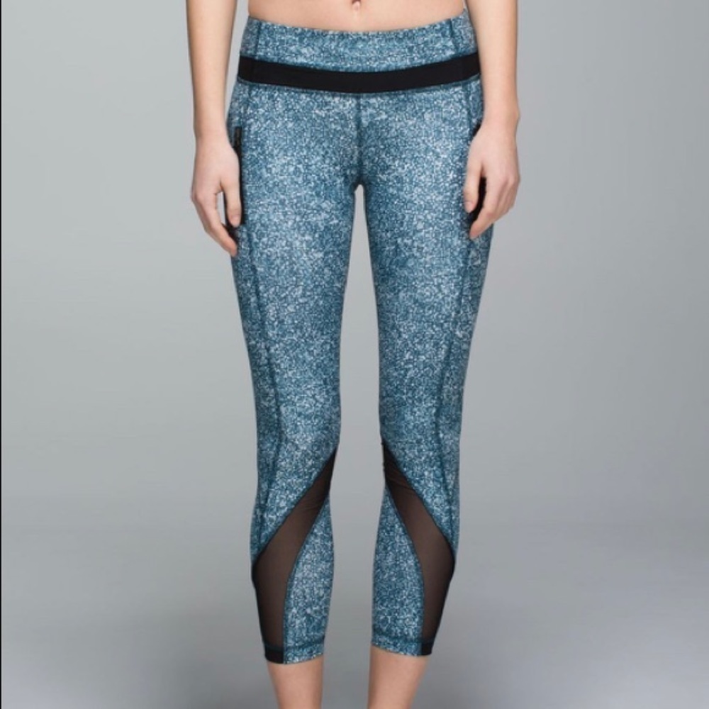 LULULEMON Sz 10 Inspire Tight ll Luxtreme Pebble Print Zipper Pocket Leggings